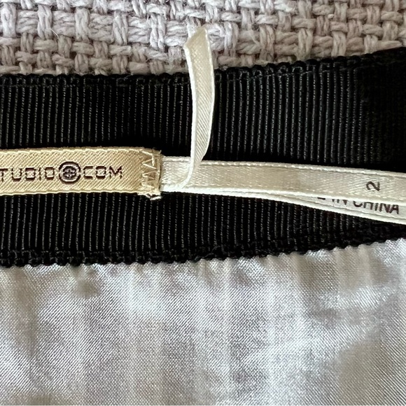 Max Studio pleated skirt with underskirt. Size 2. - Picture 6 of 6